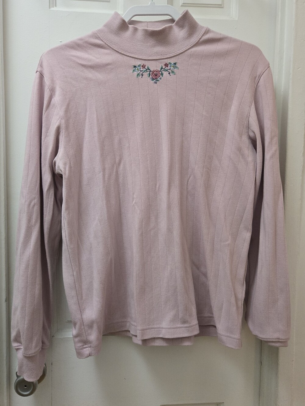Vintage Alfred Dunner Pink Floral Embroidered Turtleneck Knit Sweater Cottage